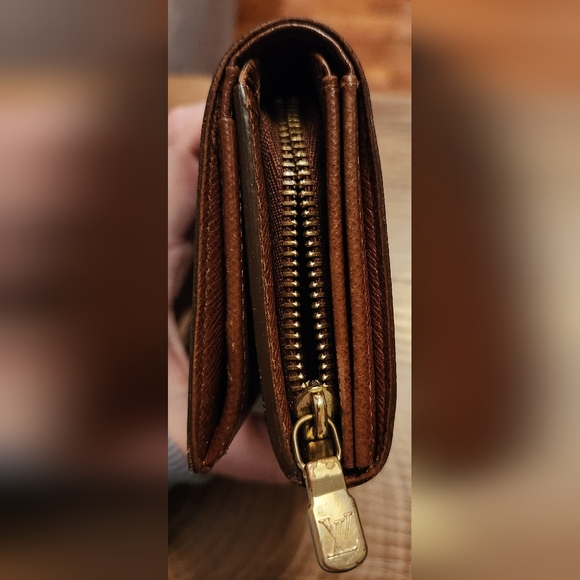 Louis Vuitton Classic Brown Monogram Wallet With Dust Bag - Picture 4 of 8